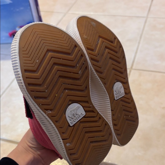 Sorel Kids' Vibrant Pink and Black Sneakers - Picture 6 of 9